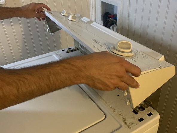 Kenmore 80 Series Washer Water Inlet Valve Replacement, Move the control panel out of the way: crwdns2935265:04crwdnd2935265:03crwdnd2935265:03crwdne2935265:0