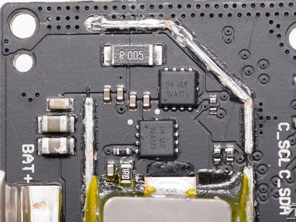 SAMSUNG 10000mAh 25W PD charger Power bank Teardown, Components details 3: 步骤 6 中的图像 3，3