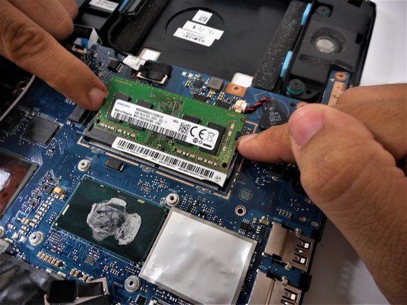 Asus Q524U RAM Replacement: crwdns2935265:05crwdnd2935265:03crwdnd2935265:03crwdne2935265:0