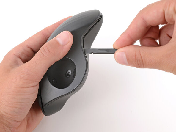 How to Open Your Logitech Ergo M575S: crwdns2935265:010crwdnd2935265:02crwdnd2935265:03crwdne2935265:0