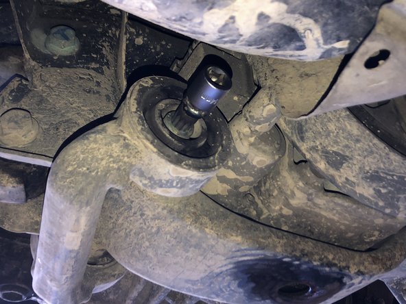 2001 Audi TT Rear Differential Replacement, Remove Bracket: crwdns2935265:07crwdnd2935265:02crwdnd2935265:02crwdne2935265:0