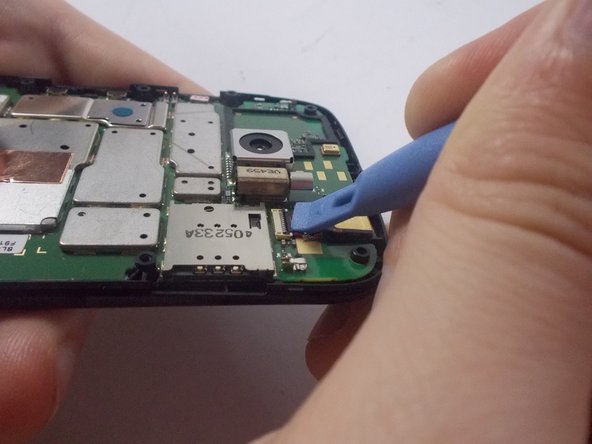 Motorola Moto G 1st Generation Front Camera Replacement, Disconnecting the Front Camera: crwdns2935265:04crwdnd2935265:02crwdnd2935265:02crwdne2935265:0