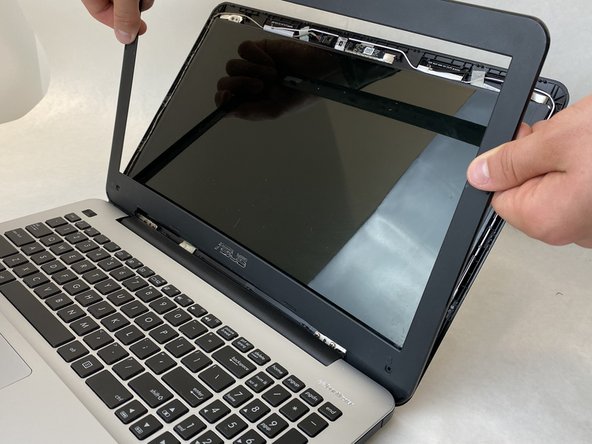 ASUS F555UA-EH71 LCD Screen Replacement: stap 0, afbeelding 2 van 2
