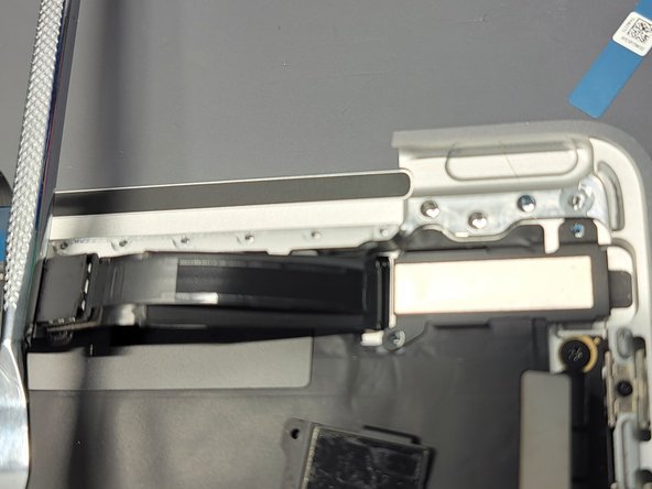 MacBook Pro 13" Two Thunderbolt Ports 2020 Touchbar Replacement, Adhering First Bracket: crwdns2935265:044crwdnd2935265:02crwdnd2935265:03crwdne2935265:0