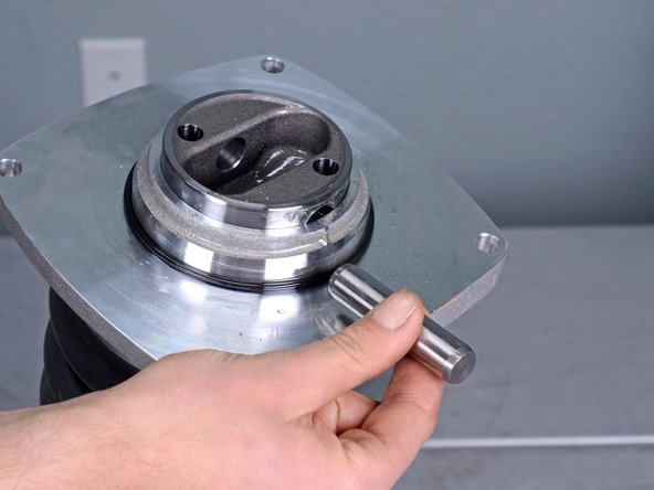 Wacker 4-Stroke Rammer BS504AS REV 101 (2019) Clutch Drum Replacement, Completely remove the pin: crwdns2935265:012crwdnd2935265:02crwdnd2935265:02crwdne2935265:0