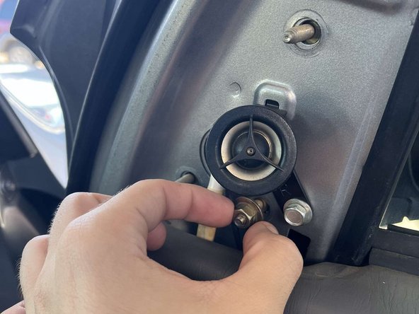 2006 Toyota Tundra Side Mirror Replacement: crwdns2935265:03crwdnd2935265:03crwdnd2935265:03crwdne2935265:0