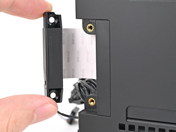 Framework Desktop Antennas Replacement, Place the left antenna: Schritt 45, Bild 1 von 2