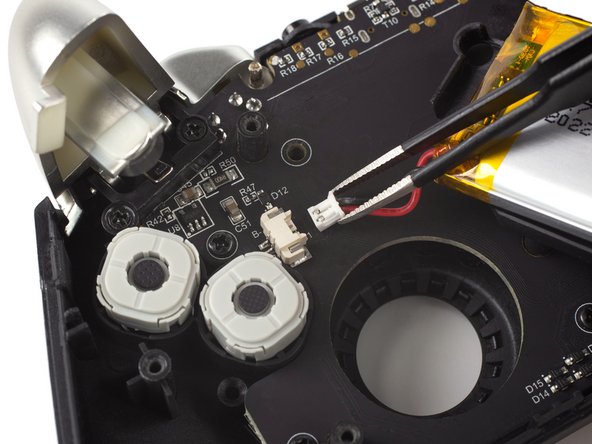 GuliKit KingKong 2 Pro Battery Replacement, Disconnect the battery: crwdns2935265:016crwdnd2935265:02crwdnd2935265:02crwdne2935265:0