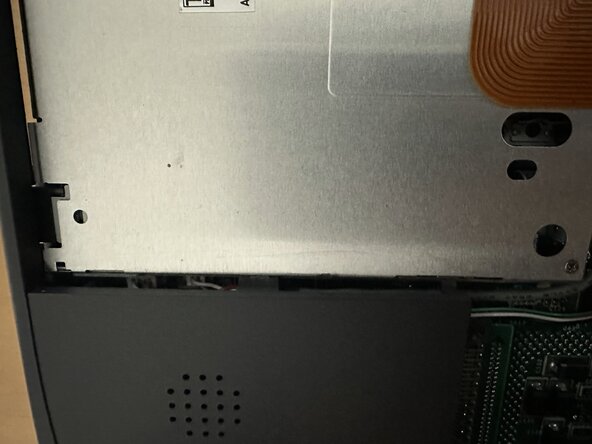 WinBook XP5 Motherboard Replacement, Display and Palmrest Assembly: passo 8, immagine 3 di 3