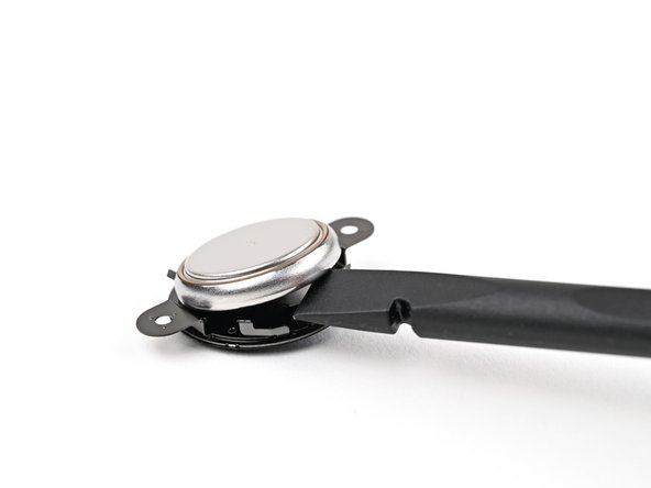 Mac mini (2024) CMOS Battery Replacement, Separate the CMOS battery: adım 11, 3 resimden 2.