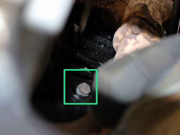 How to change Mercedes W123 coolant: crwdns2935265:05crwdnd2935265:02crwdnd2935265:02crwdne2935265:0