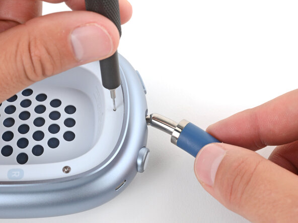 AirPods Max Right Microphone Replacement, Remove the right ear cup: step 3, image 2 of 3