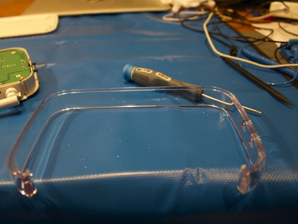 Netgear G54 Wireless Router Teardown, Removing  the front clear plastic: crwdns2935265:05crwdnd2935265:02crwdnd2935265:02crwdne2935265:0