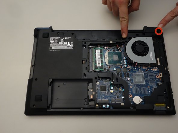 why! W650SZ Remplacement de la carte mère, Remplacer la carte mère (suite): crwdns2935265:015crwdnd2935265:02crwdnd2935265:03crwdne2935265:0