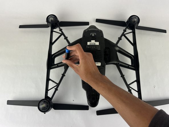 Yuneec Typhoon Q500 4K Bottom Frame Replacement: crwdns2935265:04crwdnd2935265:02crwdnd2935265:03crwdne2935265:0