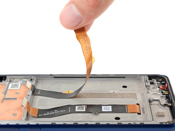 Motorola Moto G Play (2021) Screen Replacement, Remove the board cable: crwdns2935265:046crwdnd2935265:02crwdnd2935265:03crwdne2935265:0