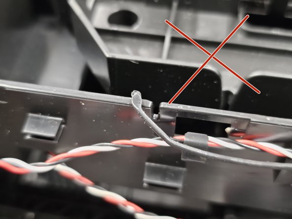 S7 MaxV Ultra dock: Suction fan replacement, Ensure the cables are in proper grooves.: crwdns2935265:018crwdnd2935265:02crwdnd2935265:03crwdne2935265:0