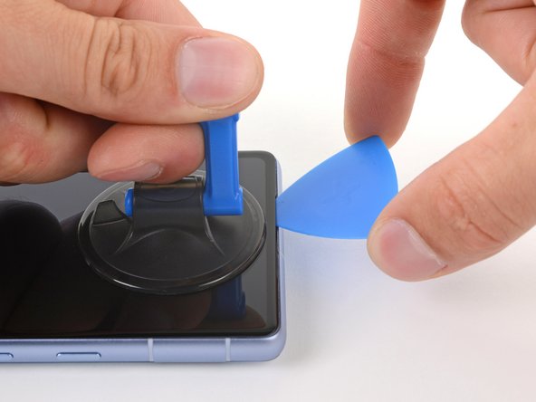 Google Pixel 7a Screen Replacement, Insert an opening pick: crwdns2935265:04crwdnd2935265:03crwdnd2935265:03crwdne2935265:0