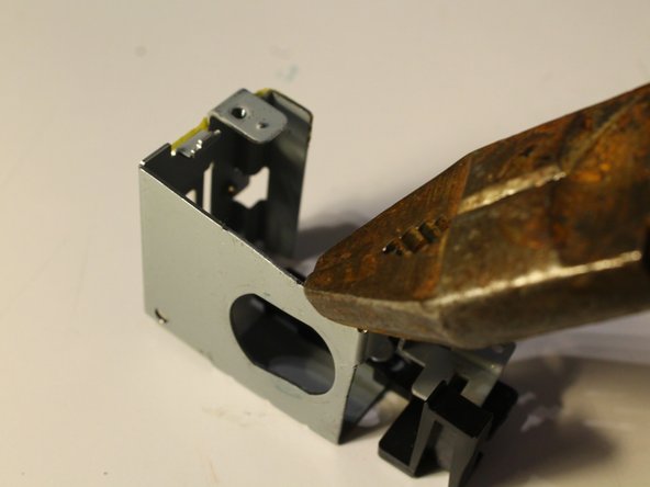 Lenovo ThinkPad Ultra Dock broken lock replacement: crwdns2935265:010crwdnd2935265:02crwdnd2935265:02crwdne2935265:0