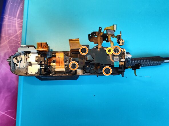 Sony A7 II Top Flex Cable replacement, Remove flex cable from connector: crwdns2935265:028crwdnd2935265:01crwdnd2935265:03crwdne2935265:0