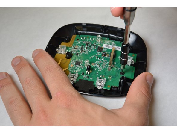 Logitech Harmony Smart Control Reset Button Replacement: crwdns2935265:04crwdnd2935265:02crwdnd2935265:02crwdne2935265:0