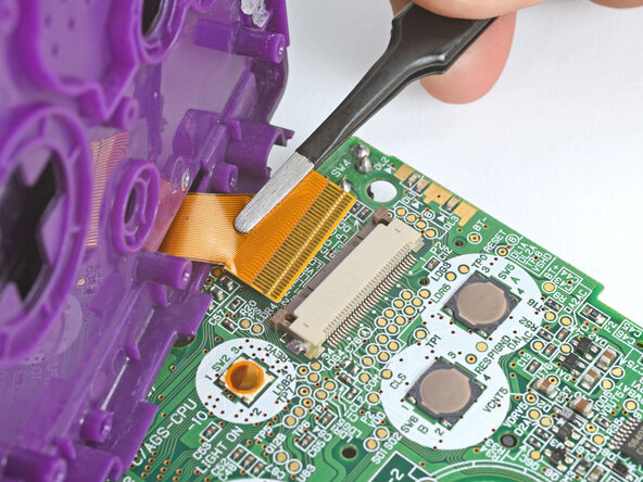 How to Reshell Your Game Boy Advance SP, Connect the screen cable: crwdns2935265:053crwdnd2935265:01crwdnd2935265:02crwdne2935265:0