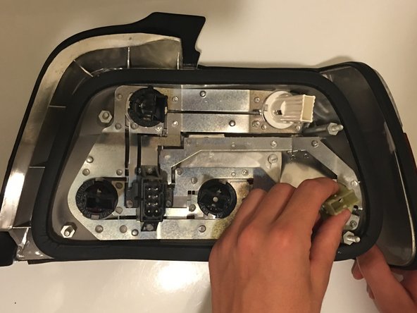 1992-1999 BMW 3 Series Brake Light Bulb Replacement: step 5, image 2 of 3