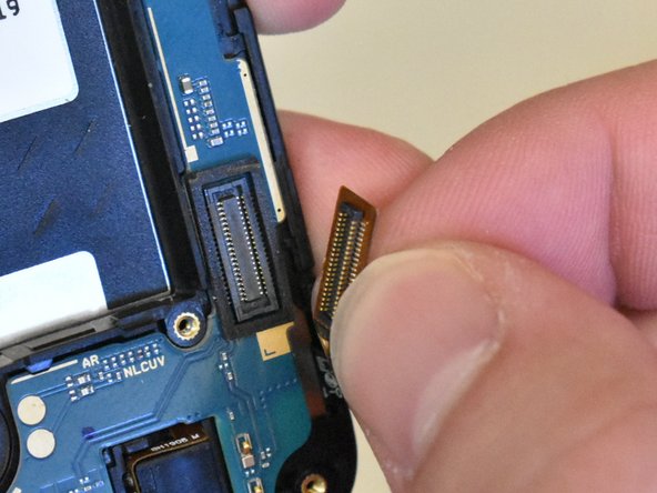 LG Rebel 4 LTE Disassembly, Disconnect the Connector Cable: crwdns2935265:07crwdnd2935265:02crwdnd2935265:03crwdne2935265:0
