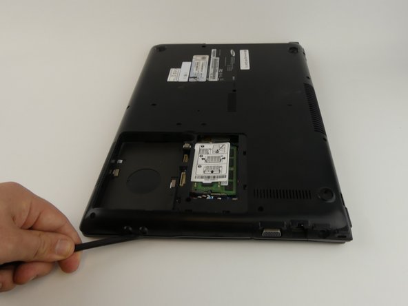 Samsung NP-QX411L Screen Replacement: crwdns2935265:010crwdnd2935265:02crwdnd2935265:03crwdne2935265:0