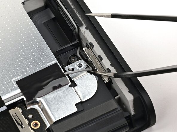 Nintendo Switch 2 Microphone Replacement, Unroute the gray antenna cable: crwdns2935265:029crwdnd2935265:01crwdnd2935265:03crwdne2935265:0