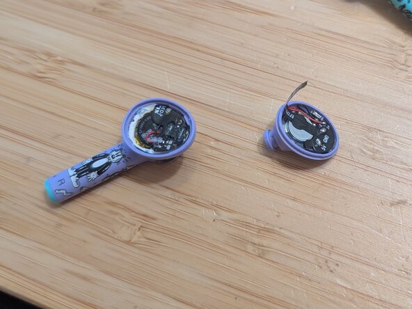 OnePlus Buds Z replacement battery replacement, The worst case has happened: The ribbon cable is torn - what now?: step 11, image 1 of 3