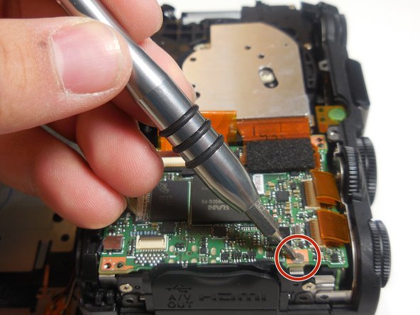 Nikon COOLPIX P7700 Focusing Screen Replacement: crwdns2935265:010crwdnd2935265:02crwdnd2935265:03crwdne2935265:0