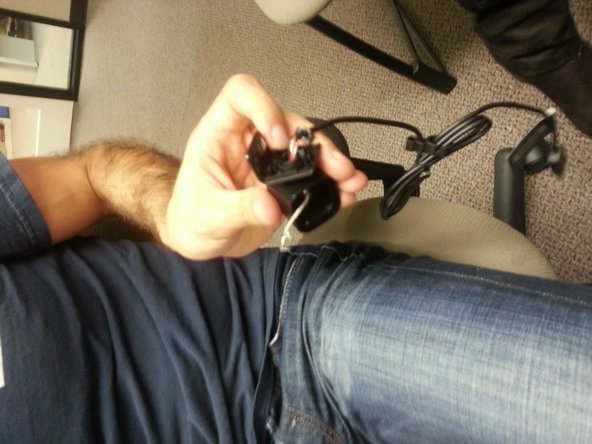 Dis/assembling Eye/Pupil Camera Housing: 步骤 20 中的图像 2，3