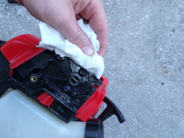 Troy-Bilt TB675 EC Air Filter Replacement: crwdns2935265:04crwdnd2935265:02crwdnd2935265:02crwdne2935265:0