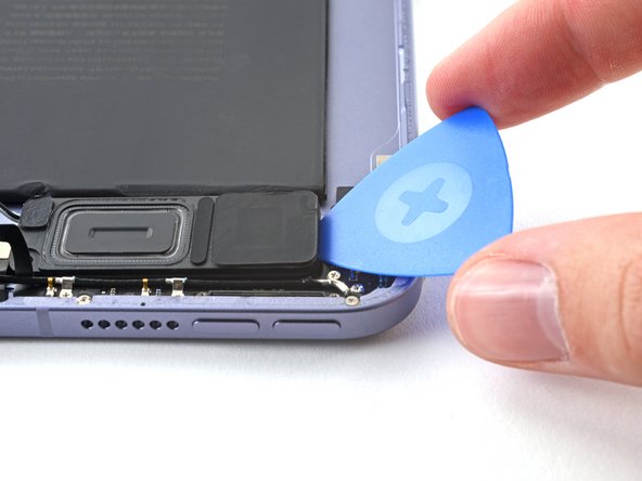 iPad Mini 6 Top Speaker Replacement, Separate the top speaker's adhesive: stap 0, afbeelding 2 van 3