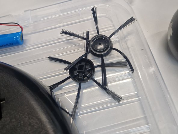 YT-88 Automatic Intelligent Sweeping Robot Full Disassembly, Removing the sweepers: crwdns2935265:03crwdnd2935265:03crwdnd2935265:03crwdne2935265:0