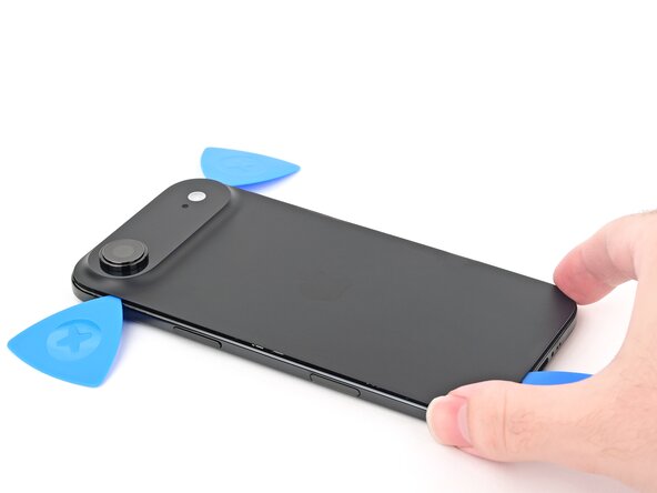 iPhone Air Back Glass Replacement, Swing open the back glass: crwdns2935265:014crwdnd2935265:01crwdnd2935265:03crwdne2935265:0