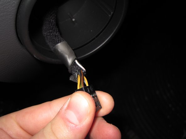 2004-2010 Volkswagen Touareg European Headlight Switch Replacement: stap 9, afbeelding 1 van 1