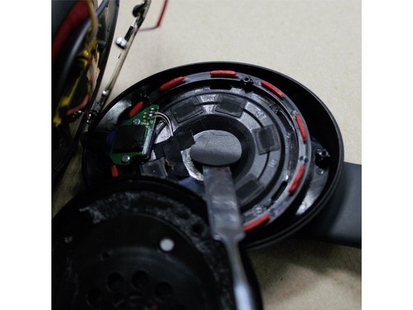 Beats Studio 2.0 Exploratory Teardown, Speaker layer: crwdns2935265:09crwdnd2935265:02crwdnd2935265:03crwdne2935265:0