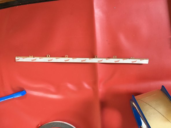 How to build a display using a iMac: step 21, image 1 of 3