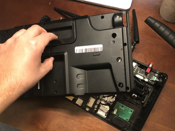 Yuneec ST16S Speaker Replacement: crwdns2935265:07crwdnd2935265:02crwdnd2935265:02crwdne2935265:0