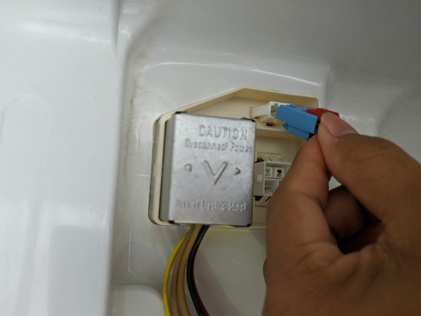 Samsung Refrigerator Evaporator Drain Clip Replacement: crwdns2935265:04crwdnd2935265:03crwdnd2935265:03crwdne2935265:0