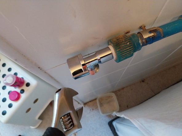 Substitution of faucet strainer, or washroom.: crwdns2935265:06crwdnd2935265:02crwdnd2935265:03crwdne2935265:0