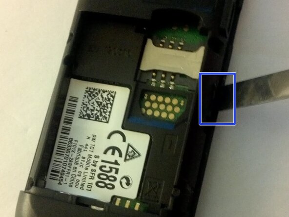 Disassembling S by SFR 101 Made in China, Removing the Battery and Uncovering the Main Board: step 1, image 3 of 3