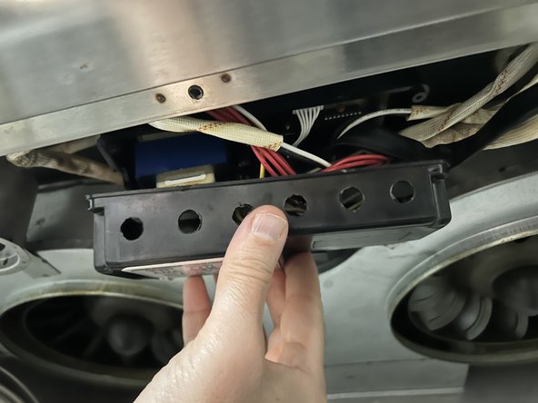 Cyclone Range Hood (Model CY3000R) Circuit Board Replacement: crwdns2935265:07crwdnd2935265:01crwdnd2935265:03crwdne2935265:0