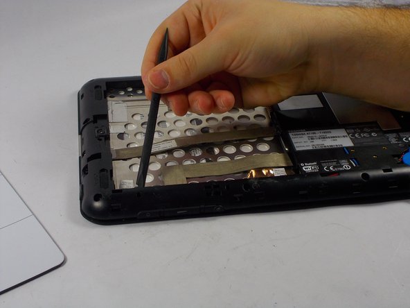 Toshiba Thrive 4G Front Facing Camera Replacement, Remove Inner Casing: crwdns2935265:05crwdnd2935265:02crwdnd2935265:03crwdne2935265:0