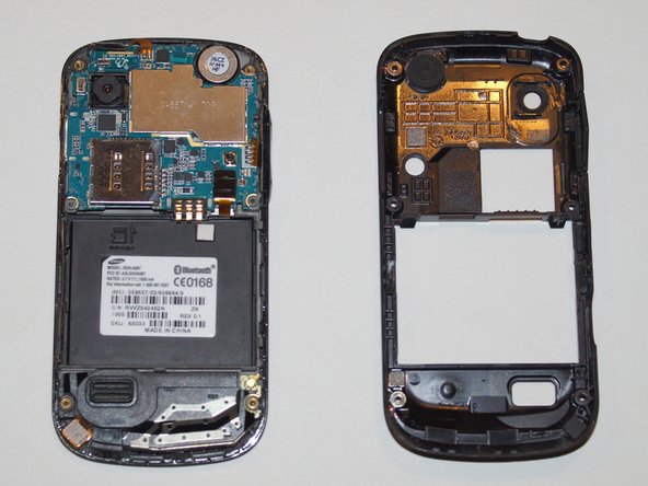 Samsung Solstice Rear Facing Camera Replacement, Removing the plastic mid-frame: crwdns2935265:06crwdnd2935265:03crwdnd2935265:03crwdne2935265:0