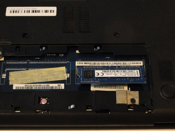 Acer Aspire E1-510-2500 RAM Card Replacement: step 6, image 3 of 3