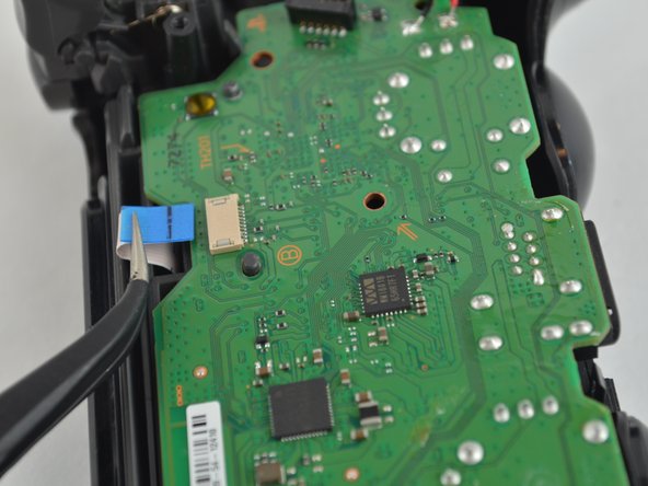 DualShock 4 CUH-ZCT2 L1 and R1 Buttons Replacement, L and R Buttons: crwdns2935265:06crwdnd2935265:02crwdnd2935265:03crwdne2935265:0