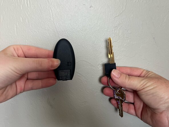 2022 Nissan Rogue Key Fob Battery Replacement, Key Fob Battery: crwdns2935265:01crwdnd2935265:02crwdnd2935265:02crwdne2935265:0